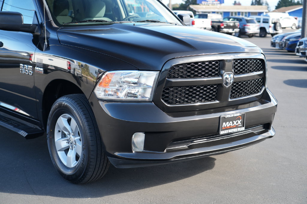 Used 2017 RAM 1500 Express AWD/4WD image 6