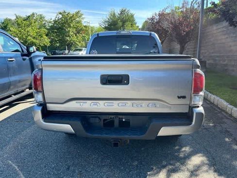 Used 2021 Toyota Tacoma TRD Sport AWD/4WD image 5