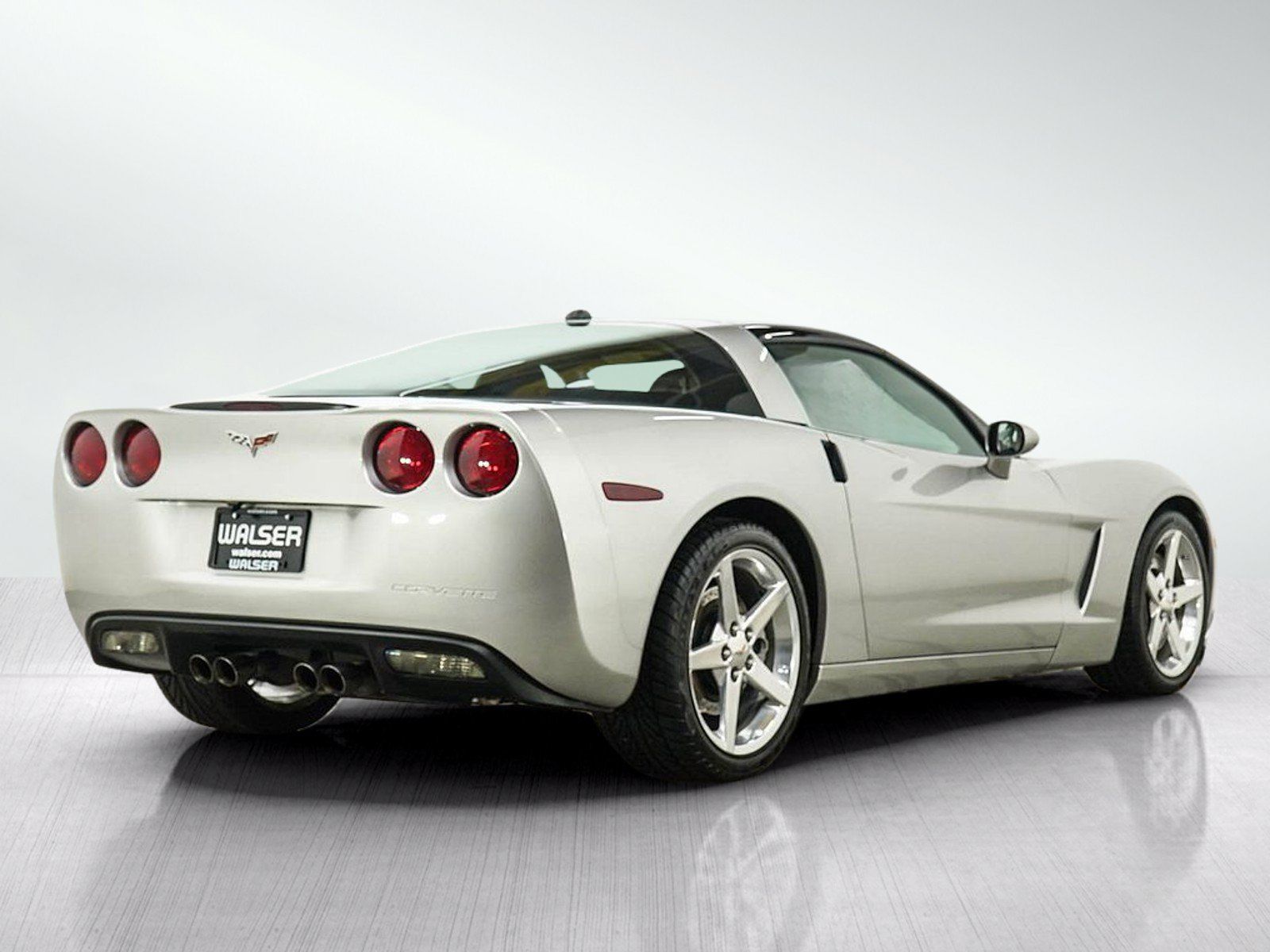 Used 2005 Chevrolet Corvette Coupe w/ Preferred Equipment Group RWD image 5