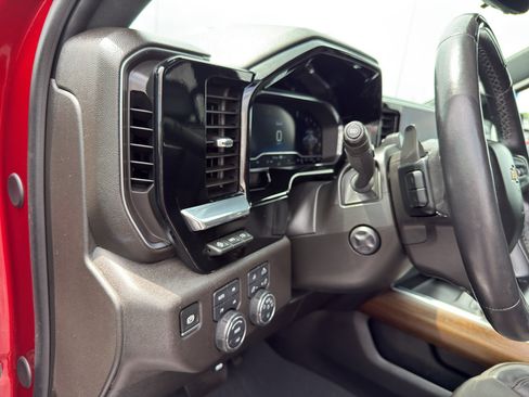 Certified 2024 Chevrolet Silverado 1500 High Country w/ Technology Package AWD/4WD image 14