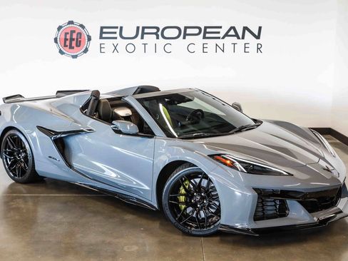Used 2024 Chevrolet Corvette Z06 w/ Battery Protection Package RWD image 2