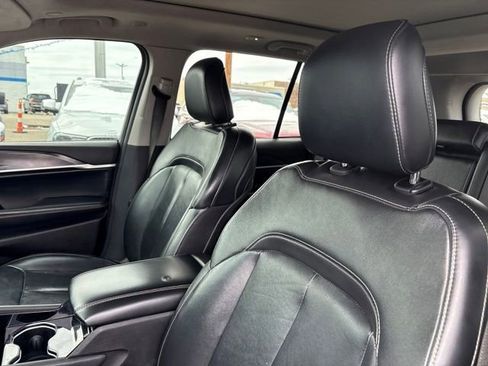 Used 2022 Jeep Grand Cherokee Limited image 16