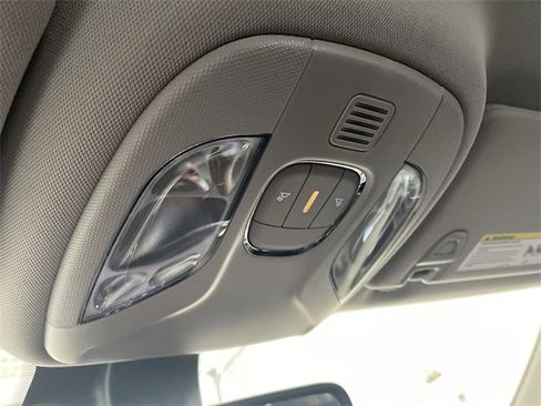 Used 2022 Jeep Compass Latitude image 27