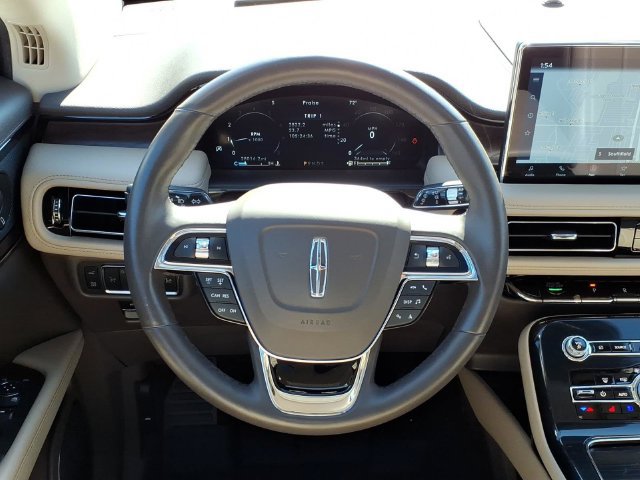 Used 2023 Lincoln Nautilus Reserve w/ Luxury Package AWD/4WD image 15