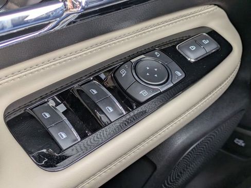 New 2026 Lincoln Corsair Premiere image 21