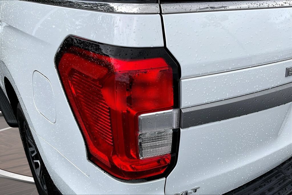 Used 2024 Ford Expedition XLT RWD image 26