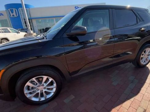Used 2025 Chevrolet TrailBlazer LS w/ LS Convenience Package image 6