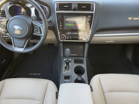 Used 2018 Subaru Outback 2.5i Limited image 14