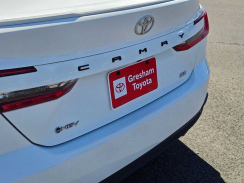 Certified 2025 Toyota Camry SE FWD image 17