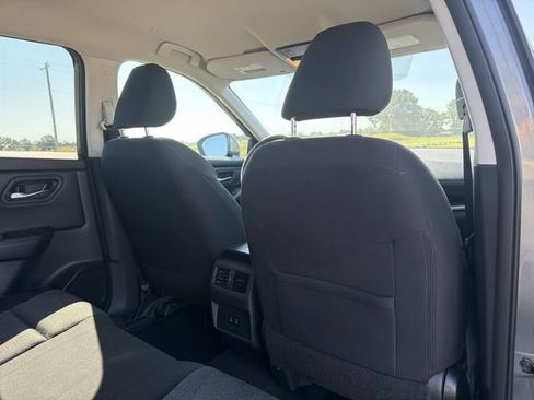 Used 2024 Nissan Rogue SV AWD/4WD image 18