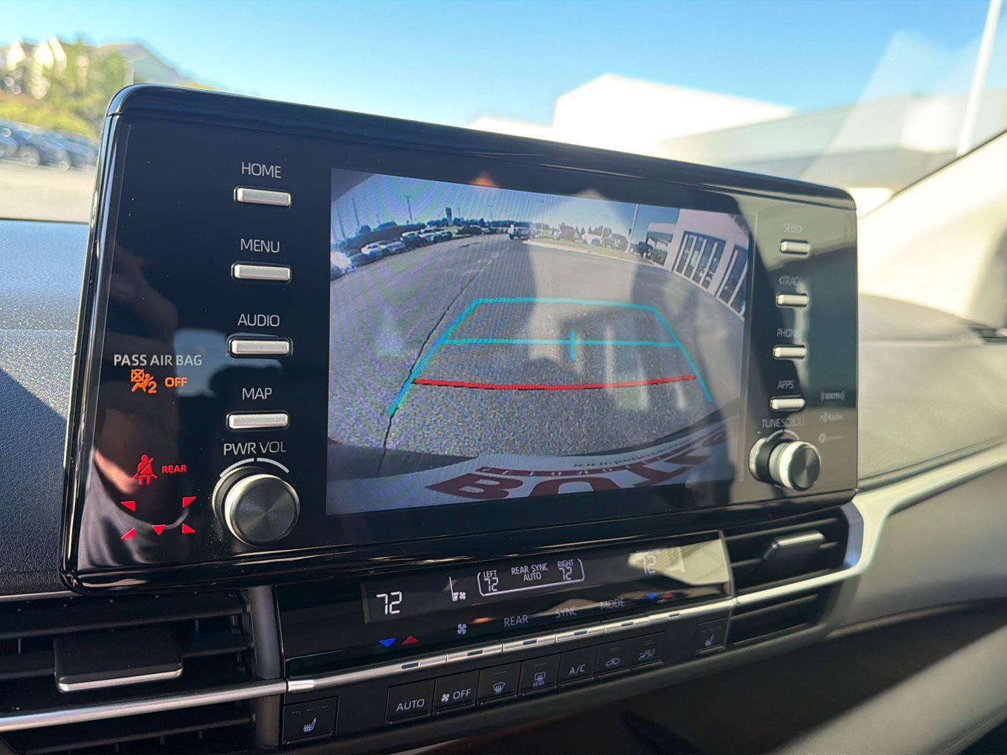 Used 2023 Toyota Sienna XLE FWD image 25