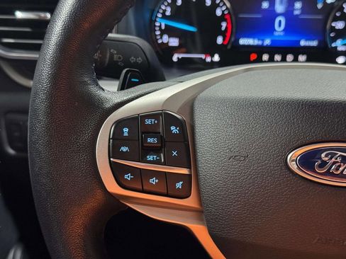 Used 2021 Ford Explorer XLT w/ Equipment Group 202A image 10