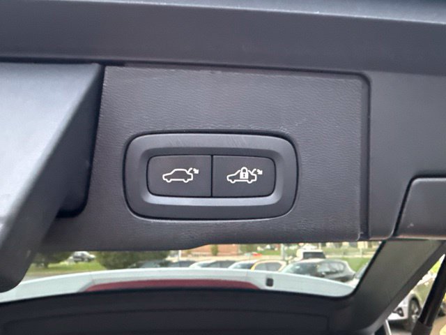 Used 2024 Volvo XC60 B5 Plus w/ Protection Package Premier AWD/4WD image 19