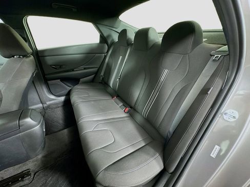 Certified 2025 Hyundai Elantra Sport image 23