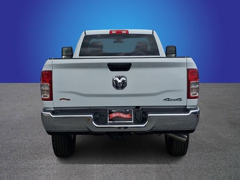 Used 2024 RAM 2500 Tradesman w/ Chrome Appearance Group image 5