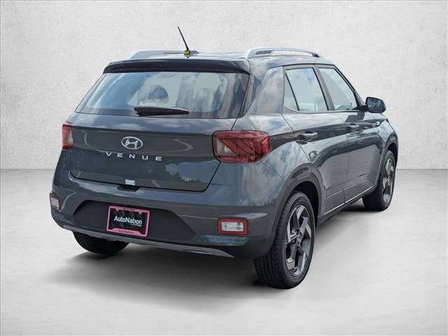 Certified 2025 Hyundai Venue Limited FWD image 9