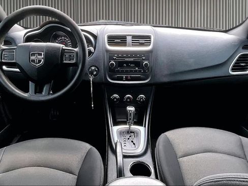 Used 2013 Dodge Avenger SE FWD image 16
