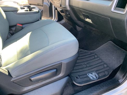 Used 2017 RAM 1500 Express w/ Express Value Package image 26