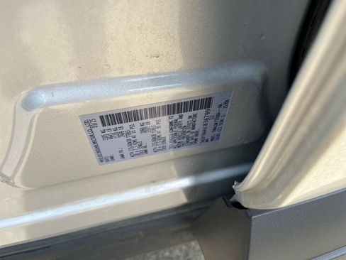 Used 2025 Nissan Rogue SV FWD image 26