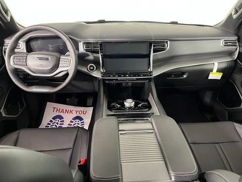 Used 2026 Jeep Grand Wagoneer Limited AWD/4WD image 42