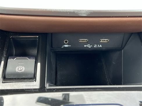 Certified 2021 Subaru Outback Touring w/ Popular Package #2 image 15