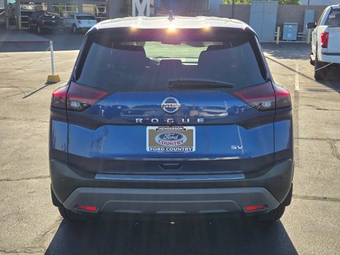 Used 2021 Nissan Rogue SV FWD image 5