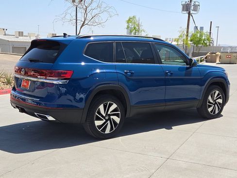 Used 2025 Volkswagen Atlas SE FWD image 12