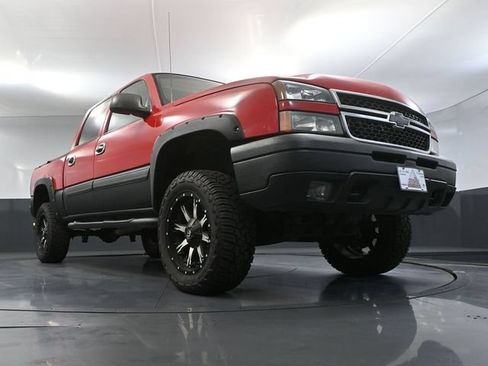 Used 2006 Chevrolet Silverado 1500 LT w/ Light Duty Power Package AWD/4WD image 55