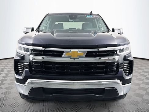 Used 2023 Chevrolet Silverado 1500 LT image 2