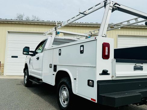 Used 2021 Ford F250 XL w/ Power Equipment Group image 3