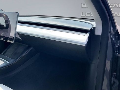 Used 2022 Tesla Model Y Performance AWD/4WD image 17