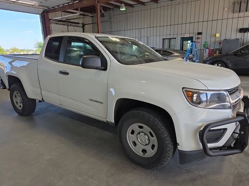 Used 2016 Chevrolet Colorado W/T w/ WT Convenience Package AWD/4WD image 1