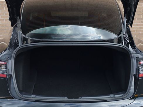 Used 2023 Tesla Model 3 Standard Range RWD image 10