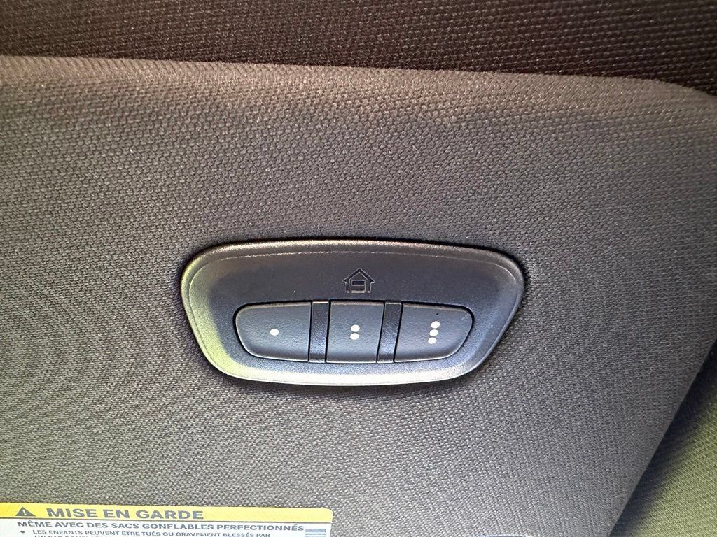 Used 2022 RAM 1500 Laramie AWD/4WD image 23