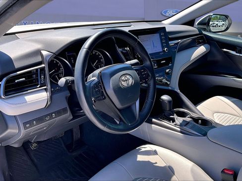 Used 2022 Toyota Camry SE FWD image 17