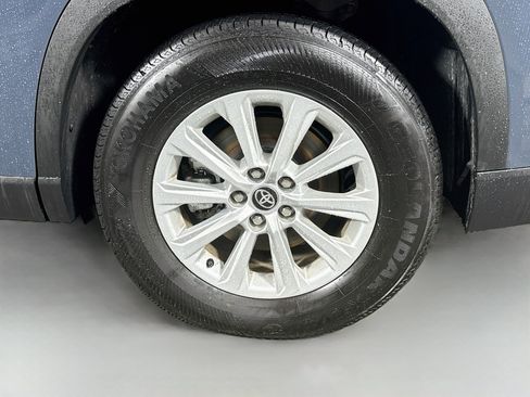 Certified 2025 Toyota Grand Highlander FWD image 32