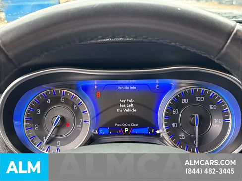 Used 2021 Chrysler 300 Touring L image 31