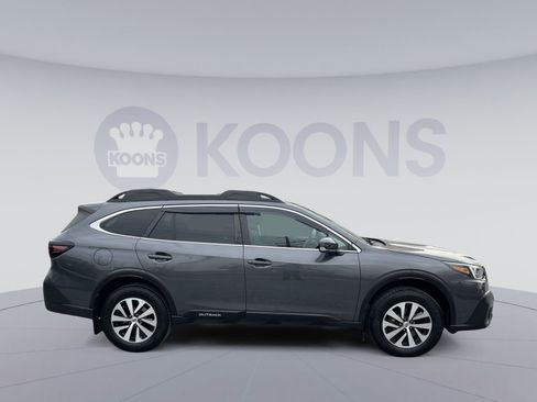 Used 2021 Subaru Outback Premium image 8