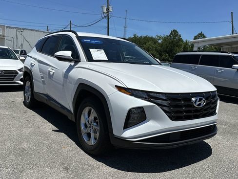 Used 2022 Hyundai Tucson SEL FWD image 2