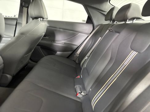 Used 2025 Hyundai Elantra SEL FWD image 24
