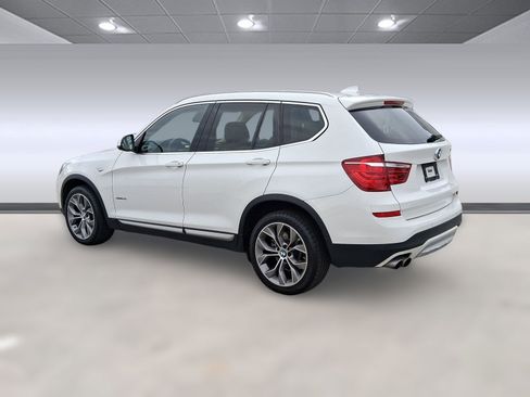 Used 2017 BMW X3 sDrive28i image 3