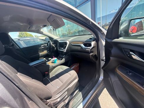 Used 2020 GMC Acadia SLE FWD image 21