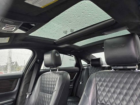 Used 2019 Jaguar XJ L Portfolio RWD image 21