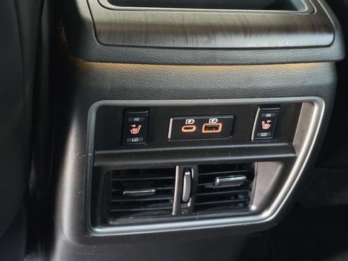 Used 2022 Nissan Murano Platinum FWD image 12