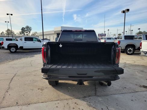 New 2026 GMC Sierra 2500 AT4 w/ AT4 Premium Plus Package image 7