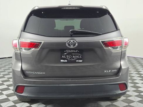Used 2016 Toyota Highlander XLE AWD/4WD image 6