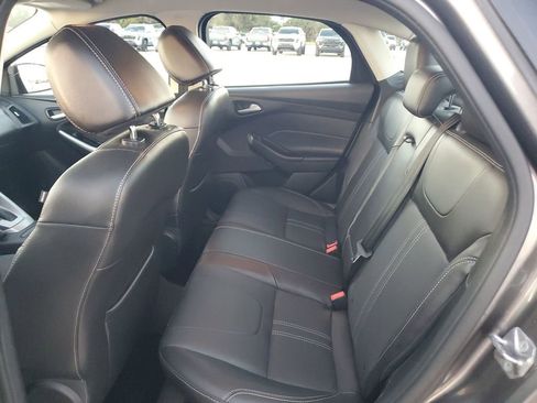 Used 2014 Ford Focus SE w/ Equipment Group 201A image 23