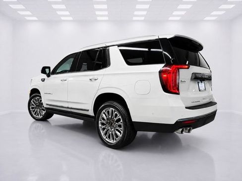 Used 2023 GMC Yukon Denali Ultimate AWD/4WD image 10