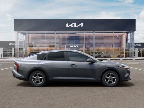 New 2026 Kia K4 FWD image 7