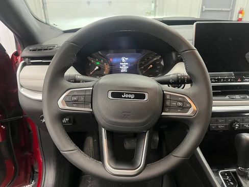 Used 2025 Jeep Compass Limited AWD/4WD image 22
